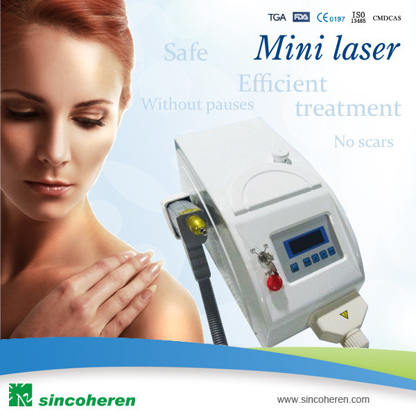 Mini de Verwijderingsmachines van de Lasertatoegering met Grote LCD voor het Aanhalen van Huid/het Verwijderen van Reflecks